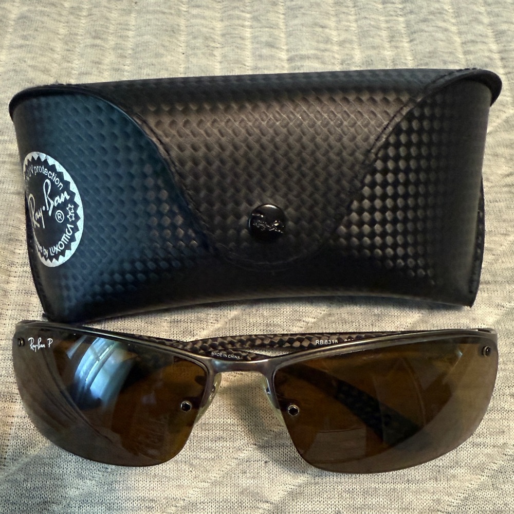 Ray-Ban RB 8315 029/83 63-15 3P Polarized Brown Carbon Sunglasses with case.